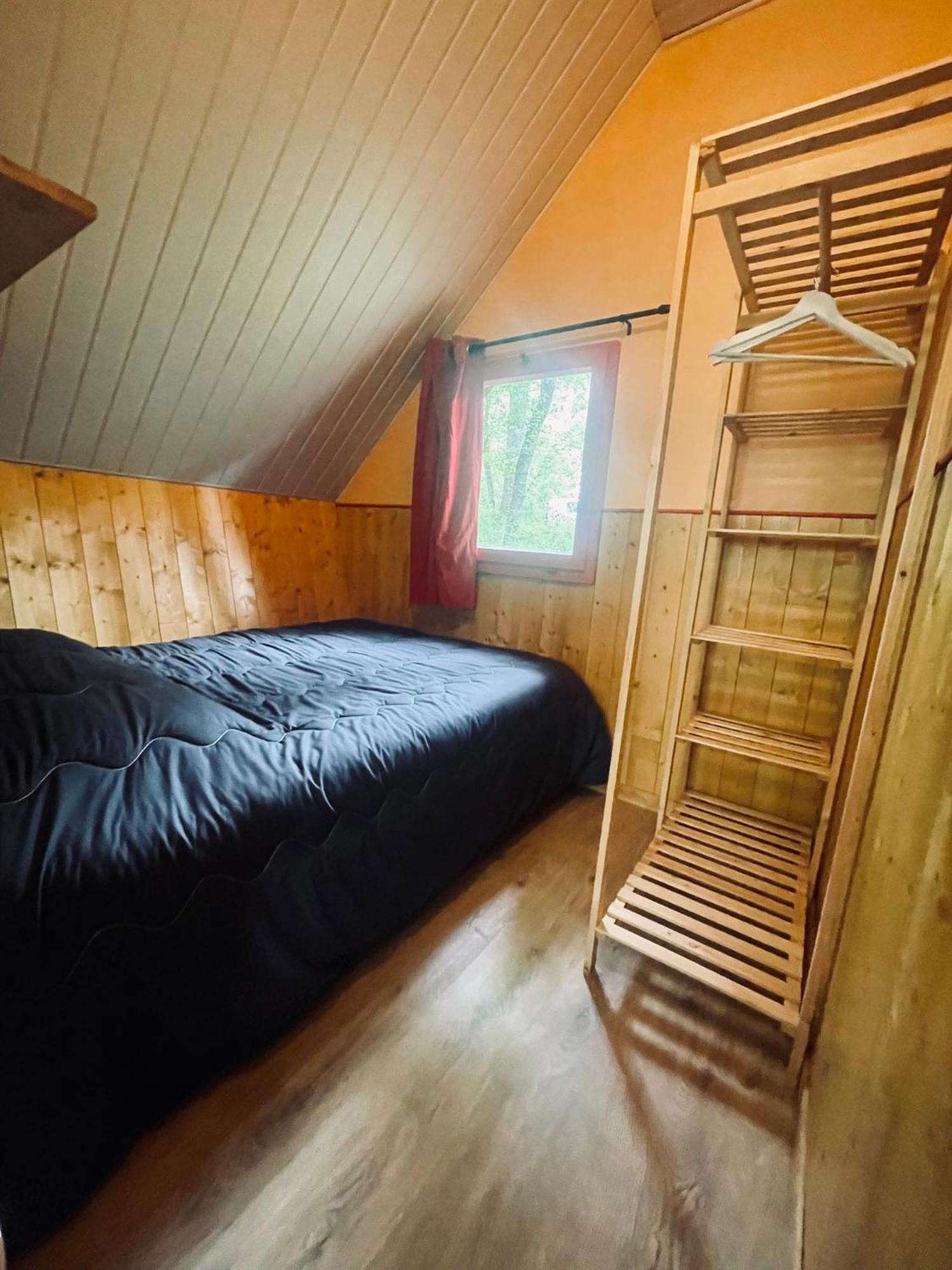 Campsite Flower La Pibola Camon (Languedoc-Roussillon)